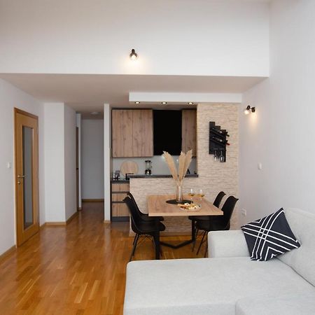 Apartment Cejf โมสตาร์ ภายนอก รูปภาพ